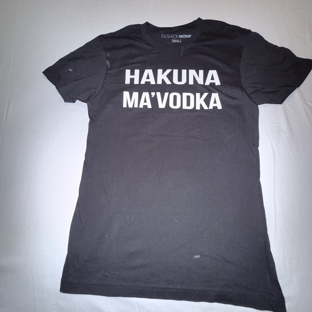 Fashion Nova Graphic Tee Women Small Black NWOT‎ Hakuna Ma'Vodka Funny Pun Shirt
